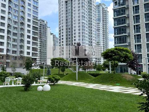 комерційна за адресою Андрія Верхогляда вул. (Михайла Драгомирова), 20