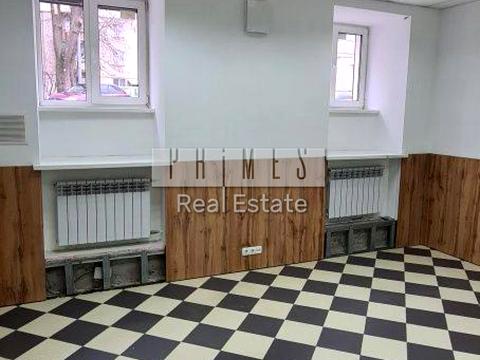 комерційна за адресою Оболонська вул., 9