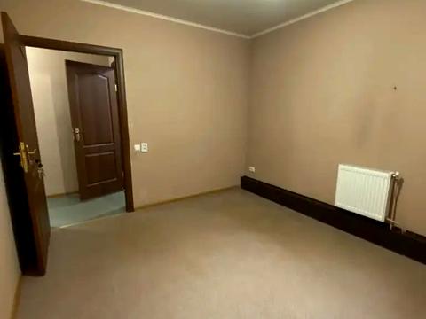 комерційна за адресою Миколи Руденка вул. (Войцеховича), 60Б