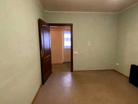 комерційна за адресою Миколи Руденка вул. (Войцеховича), 60Б