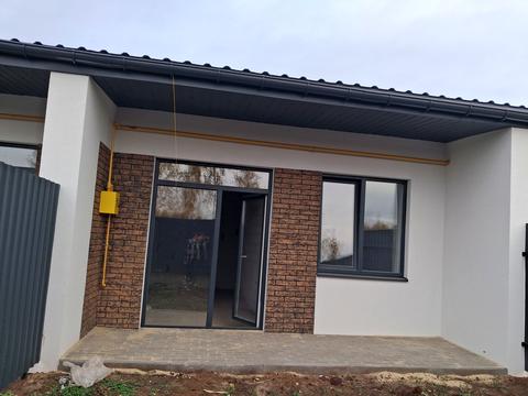 будинок за адресою Успішна