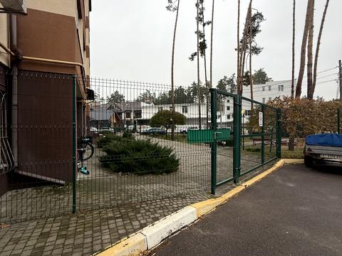 комерційна за адресою Миколи Руденка вул., 15-Д