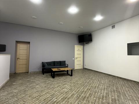 комерційна за адресою Миколи Руденка вул., 15-Д