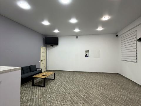 комерційна за адресою Миколи Руденка вул., 15-Д