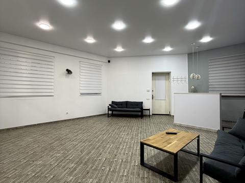 комерційна за адресою Миколи Руденка вул., 15-Д