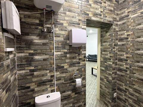 комерційна за адресою Миколи Руденка вул., 15-Д