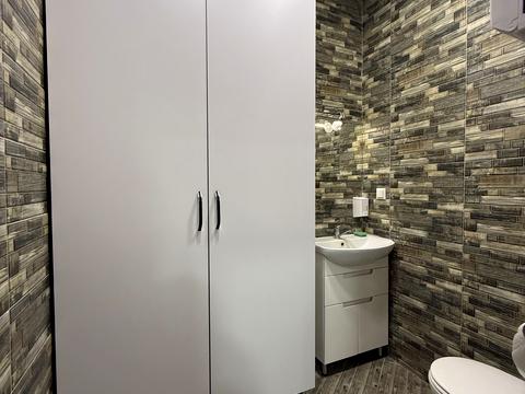 комерційна за адресою Миколи Руденка вул., 15-Д