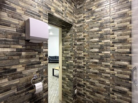 комерційна за адресою Миколи Руденка вул., 15-Д