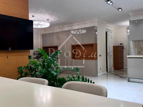 квартира за адресою Голосіївський просп. (40-річчя Жовтня), 60