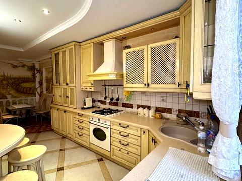 квартира за адресою Повстанська вул., 19