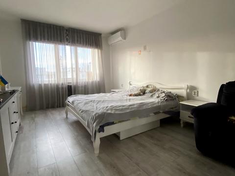 квартира за адресою Академіка Кіпріанова вул., 4