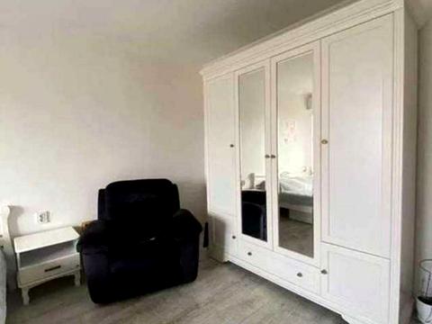 квартира за адресою Академіка Кіпріанова вул., 4