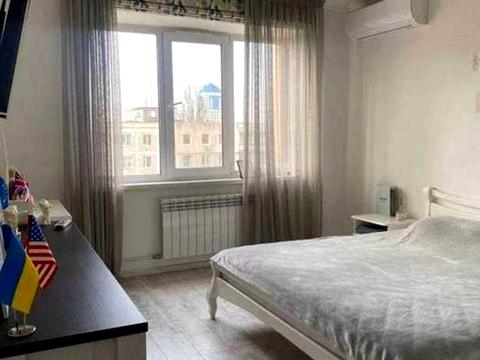 квартира за адресою Академіка Кіпріанова вул., 4