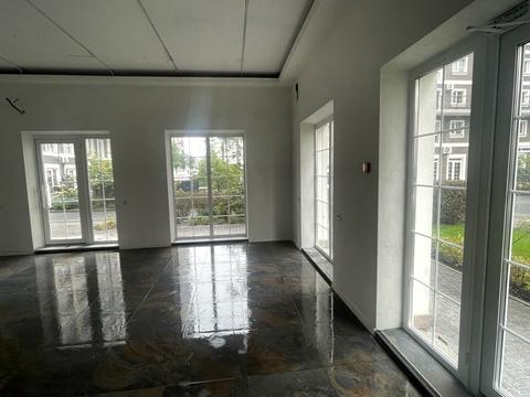 коммерческая по адресу Максимовича Михайла, 1