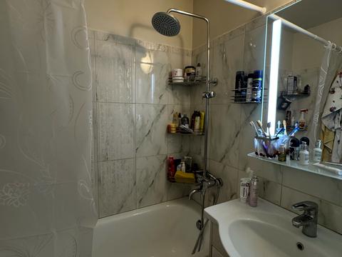 квартира за адресою Небесної Сотні просп. (Маршала Жукова), 77