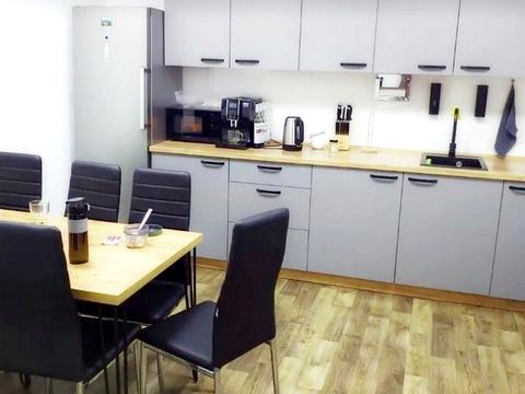 комерційна за адресою Чорновола вул., 160