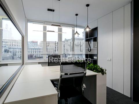 комерційна за адресою Володимирська вул., 51/53