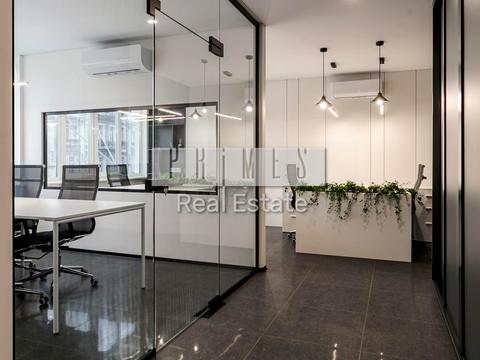 комерційна за адресою Володимирська вул., 51/53