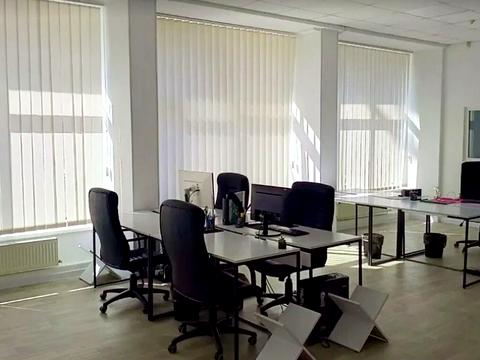 комерційна за адресою Чорновола вул., 160