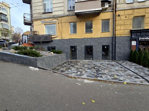 коммерческая по адресу Саксаганского ул., 61