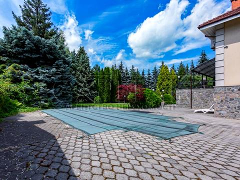 будинок за адресою пер. Каштановий, 12