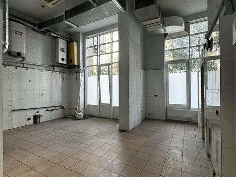 коммерческая по адресу Андрея Верхогляда ул. (Михайла Драгомирова), 12