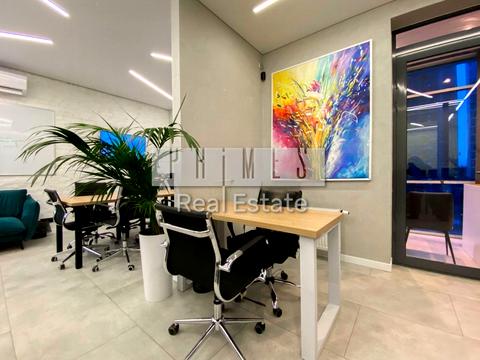 коммерческая по адресу Андрея Верхогляда ул. (Михайла Драгомирова), 19-А