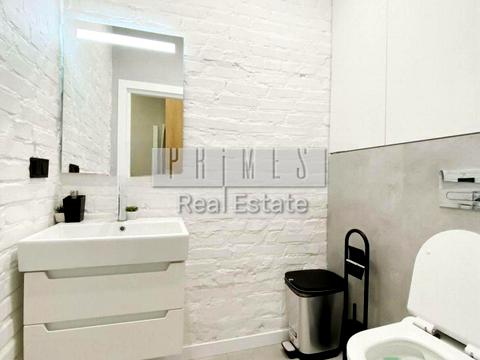 коммерческая по адресу Андрея Верхогляда ул. (Михайла Драгомирова), 19-А