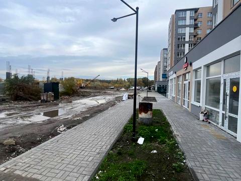 комерційна за адресою Співдружності вул., 5