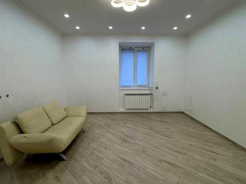 комерційна за адресою Дарвіна вул., 10