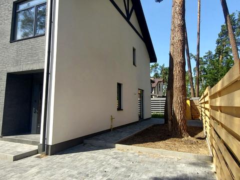 будинок за адресою Революції