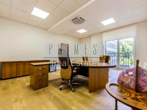 комерційна за адресою Інститутська вул., 18