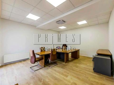 комерційна за адресою Інститутська вул., 18