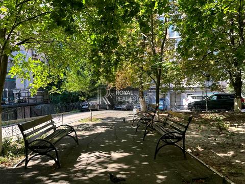 квартира за адресою Микільсько-ботанічна, 17/19