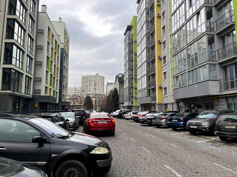 коммерческая по адресу Угорская ул., 12