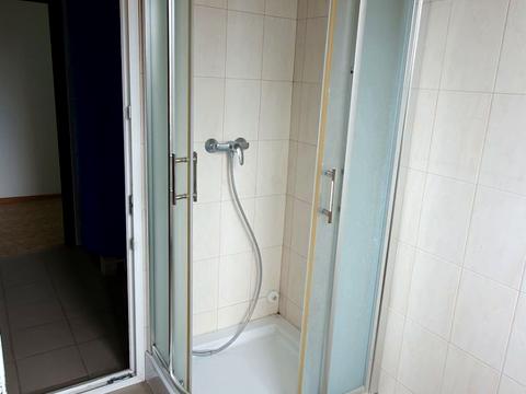 комерційна за адресою Залізнична вул., 7