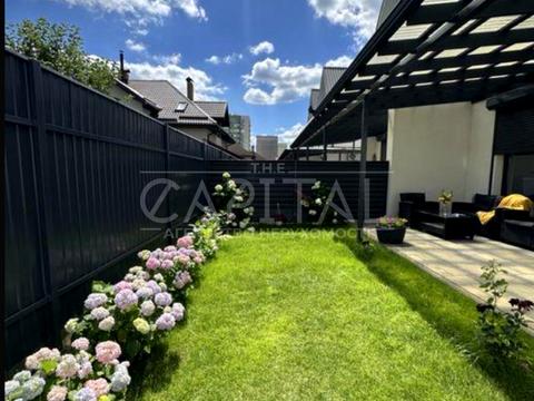 будинок за адресою Ягідна вул.