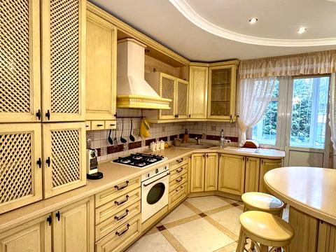 квартира за адресою Повстанська вул., 17