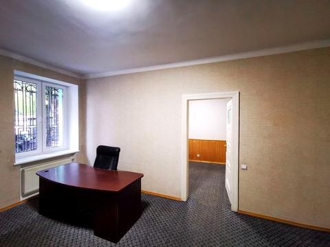 комерційна за адресою Марії Конопницької вул., 12