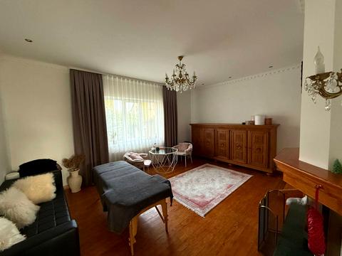 будинок за адресою Місячна вул., 23