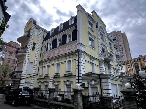 комерційна за адресою Саксаганського, 67-б