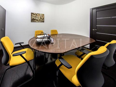 коммерческая по адресу Князей Острожских ул. (Московська), 46/2