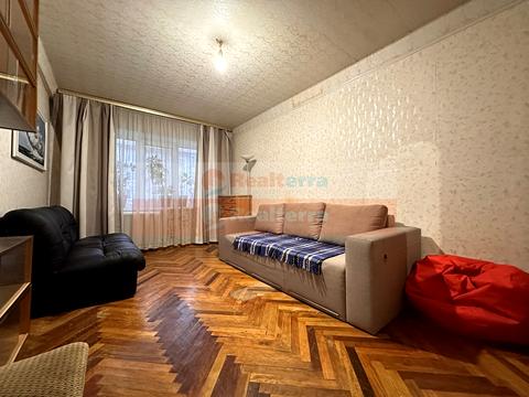 квартира за адресою Салютна вул., 27