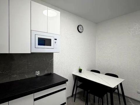 квартира за адресою Мольєра вул., 77