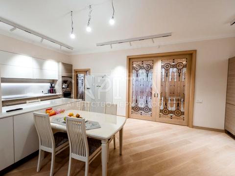 квартира за адресою Старонаводницька вул., 13-А