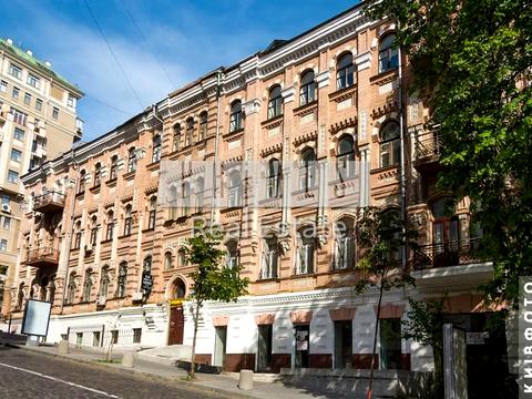 комерційна за адресою Ольгинська вул., 2/1