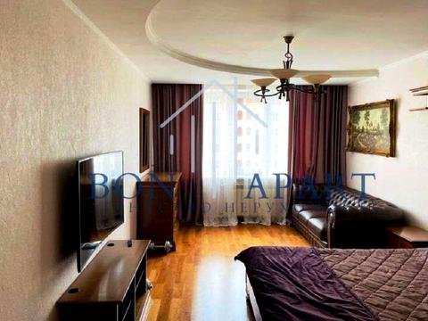 квартира за адресою В'ячеслава Чорновола вул., 20