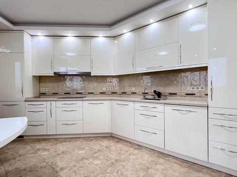 квартира по адресу Салютная ул., 1-Б