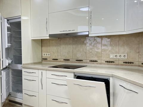 квартира по адресу Салютная ул., 1-Б