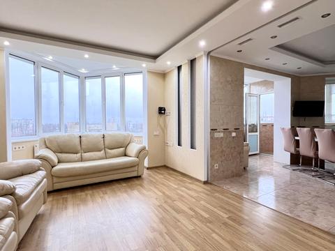 квартира по адресу Салютная ул., 1-Б